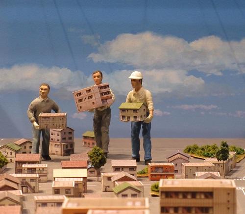 美術の役割を示す画像.jpg